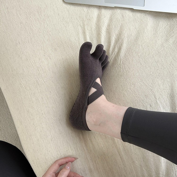Women's Criss-Cross Strappy Fi - đánh giá và giá Pilates And Yoga Studio
